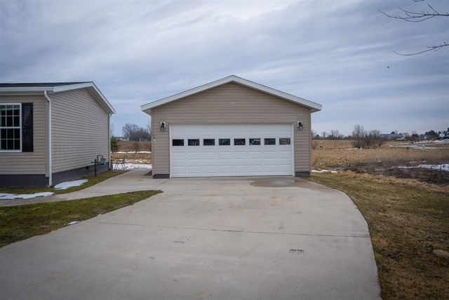 104 Evans Way, Scottville, MI 49454