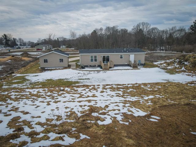 104 Evans Way, Scottville, MI 49454