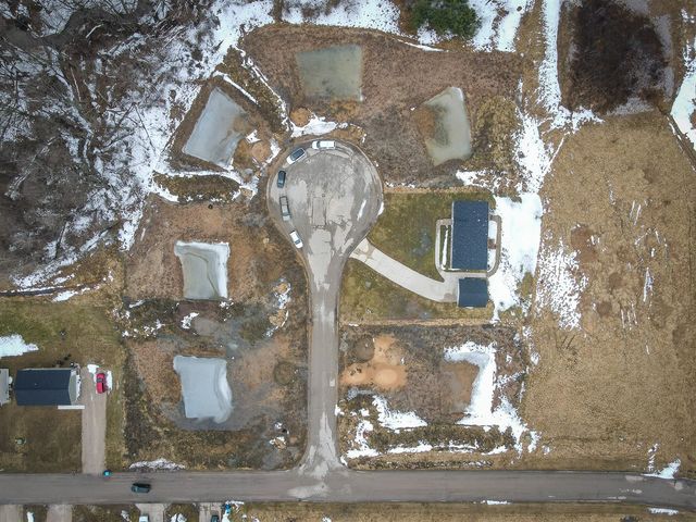 104 Evans Way, Scottville, MI 49454