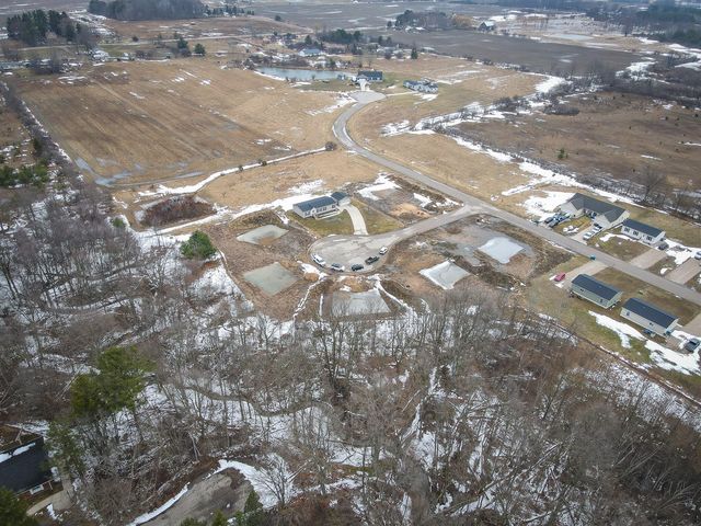 104 Evans Way, Scottville, MI 49454