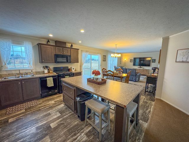 104 Evans Way, Scottville, MI 49454