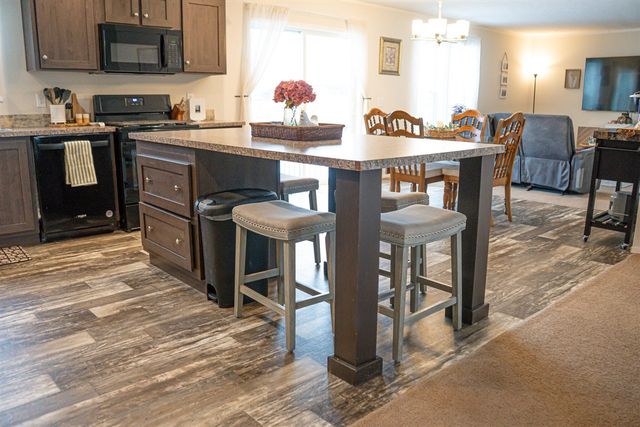 104 Evans Way, Scottville, MI 49454