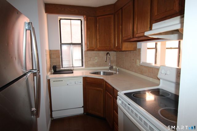 28 Essex Street 3A, Hartford, CT 06114