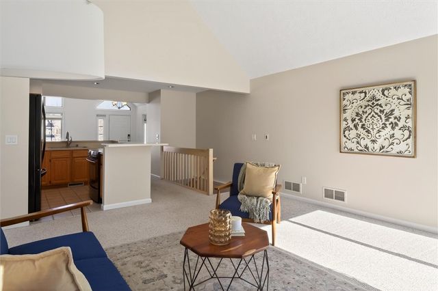 11 Hayfield Way, Henrietta, NY 14534