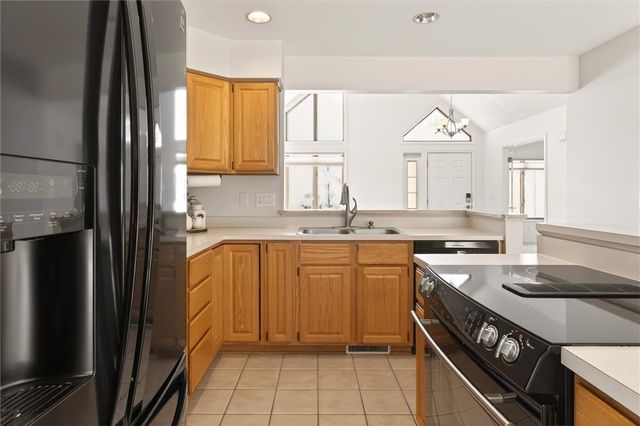 11 Hayfield Way, Henrietta, NY 14534