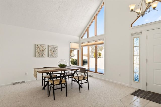 11 Hayfield Way, Henrietta, NY 14534