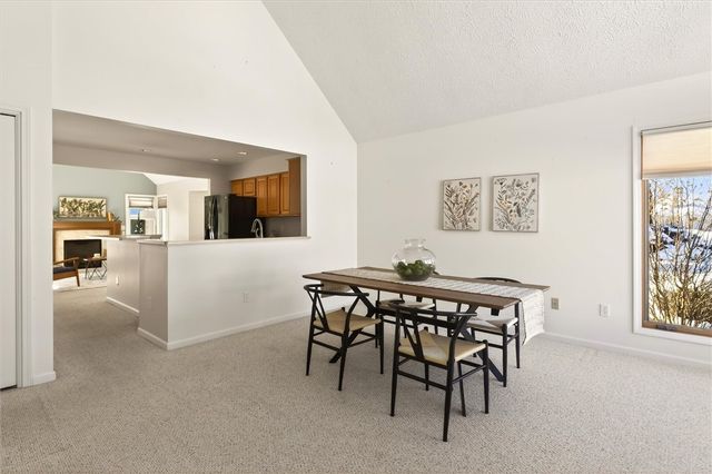 11 Hayfield Way, Henrietta, NY 14534