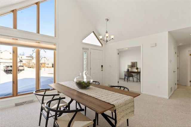 11 Hayfield Way, Henrietta, NY 14534