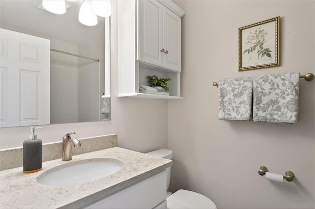 11 Hayfield Way, Henrietta, NY 14534