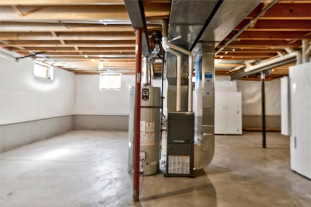 11 Hayfield Way, Henrietta, NY 14534