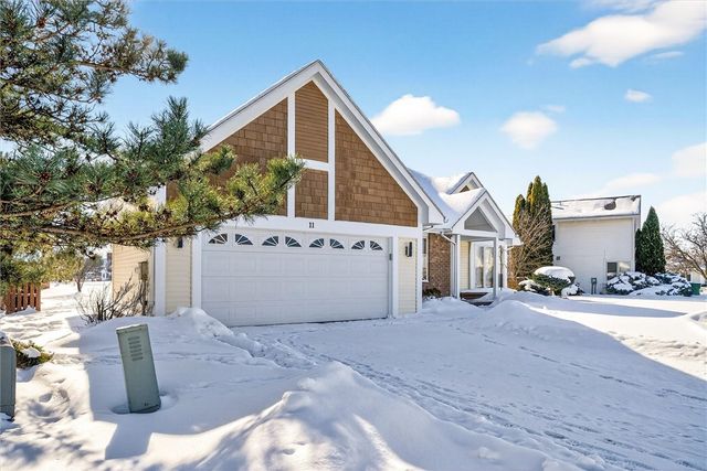 11 Hayfield Way, Henrietta, NY 14534