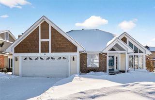 11 Hayfield Way, Henrietta, NY 14534