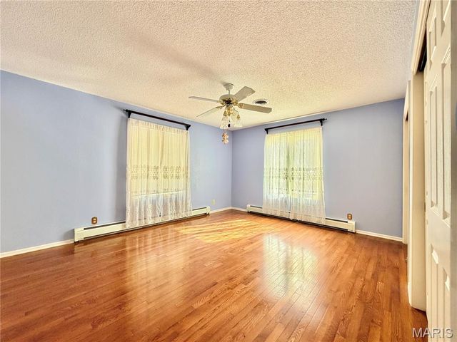205 Woodridge Drive, Swansea, IL 62226