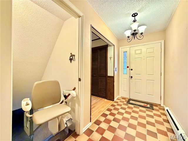 205 Woodridge Drive, Swansea, IL 62226