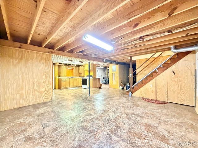 205 Woodridge Drive, Swansea, IL 62226