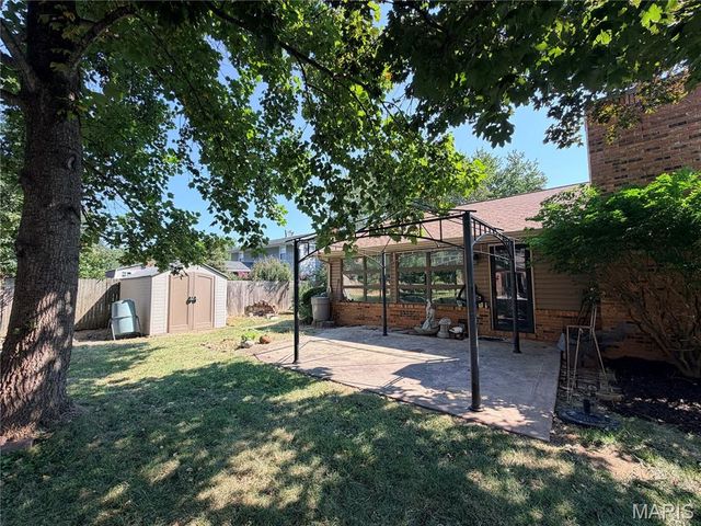 205 Woodridge Drive, Swansea, IL 62226