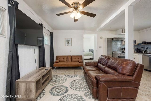 680 Carver Road, Las Cruces, NM 88005