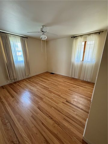 432 Violet Dr, Lower Burrell, PA 15068