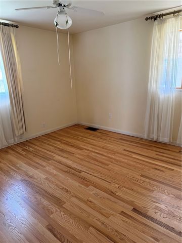 432 Violet Dr, Lower Burrell, PA 15068