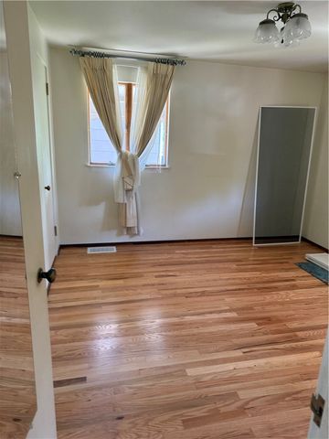 432 Violet Dr, Lower Burrell, PA 15068
