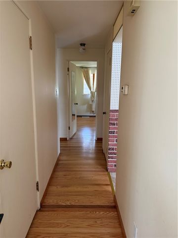 432 Violet Dr, Lower Burrell, PA 15068