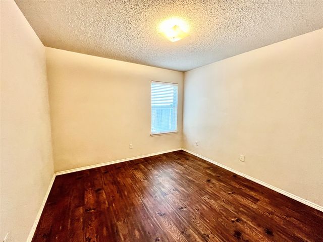 8055 Raleigh Drive, Fort Worth, TX 76123