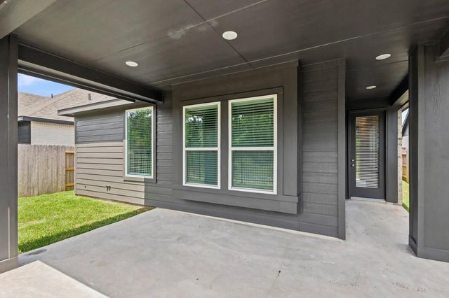 251 Navasota Narrows Court, Conroe, TX 77304