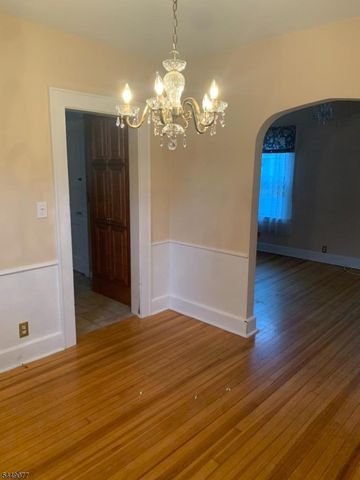 32 Hamilton Rd, Verona Twp., NJ 07044
