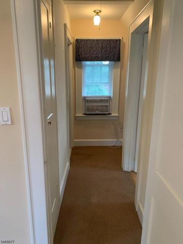 32 Hamilton Rd, Verona Twp., NJ 07044