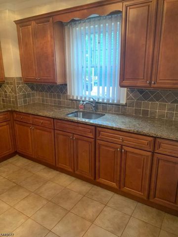 32 Hamilton Rd, Verona Twp., NJ 07044