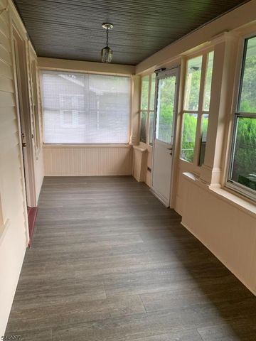 32 Hamilton Rd, Verona Twp., NJ 07044