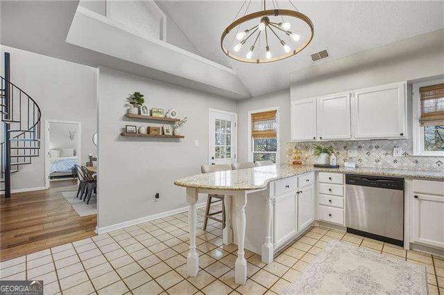 111 Roswell Green Lane, Roswell, GA 30075