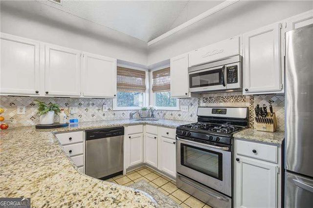 111 Roswell Green Lane, Roswell, GA 30075