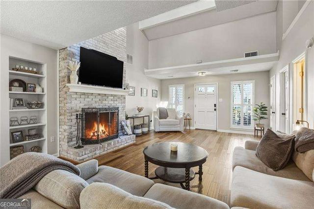 111 Roswell Green Lane, Roswell, GA 30075