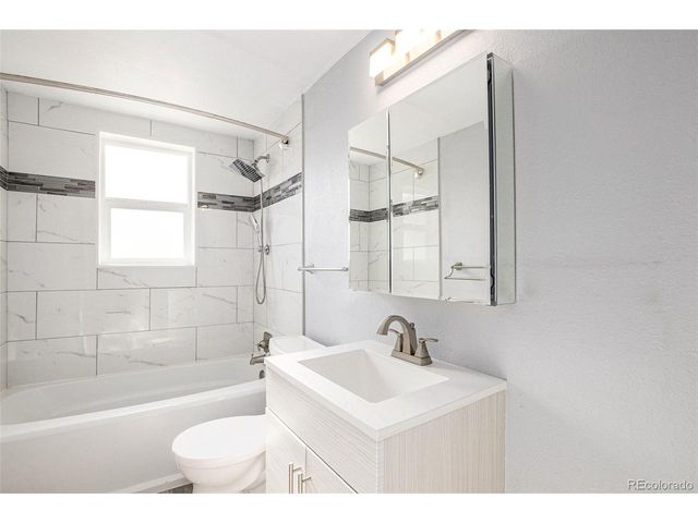 7474 Kendall St, Arvada, CO 80003