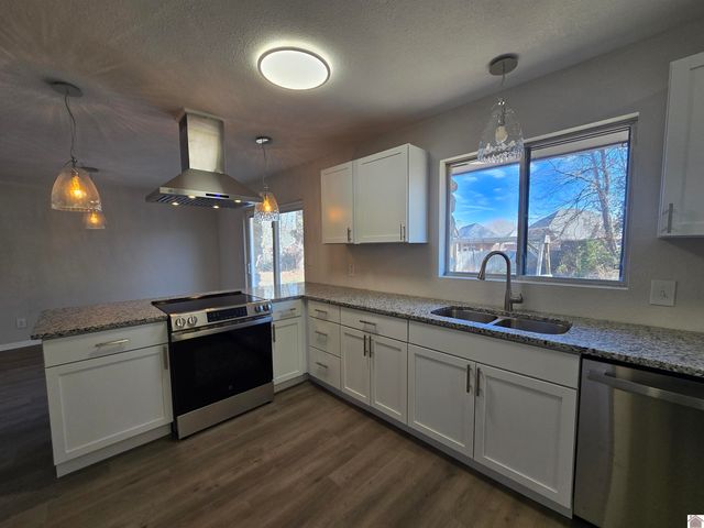 5940 Merrydale, Paducah, KY 42003