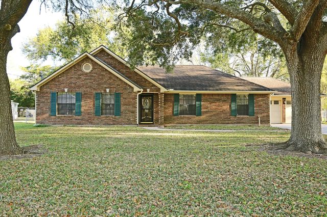 12002 10th Street, Santa Fe, TX 77510