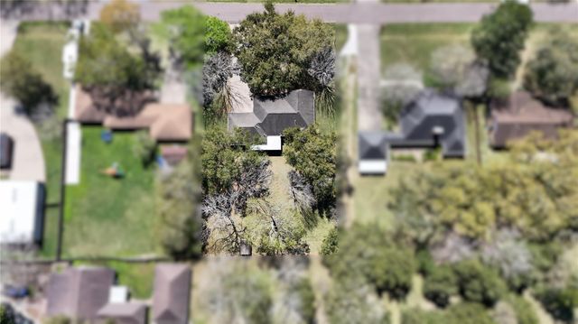 12002 10th Street, Santa Fe, TX 77510