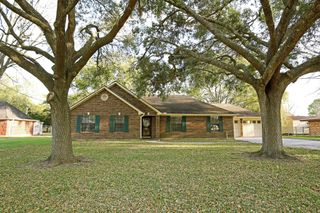 12002 10th Street, Santa Fe, TX 77510