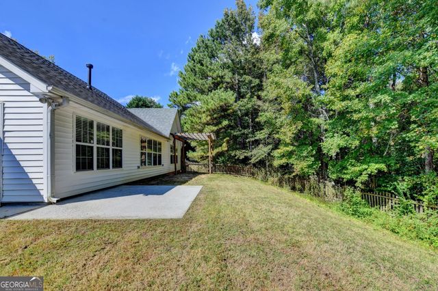 982 Apalachee Run Trail, Dacula, GA 30019