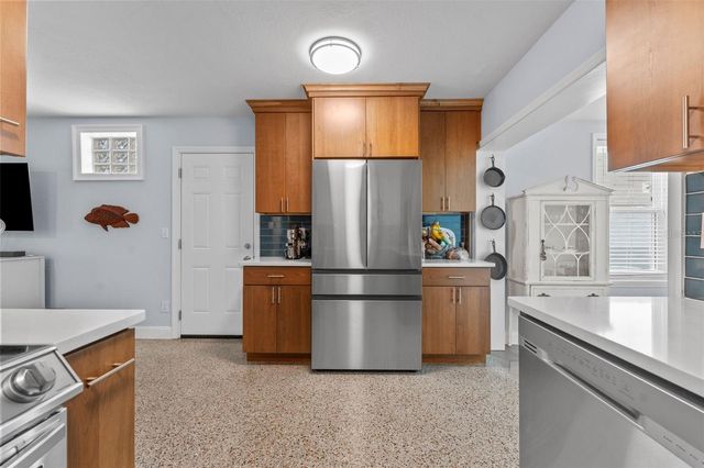 3910 W VASCONIA STREET, Tampa, FL 33629