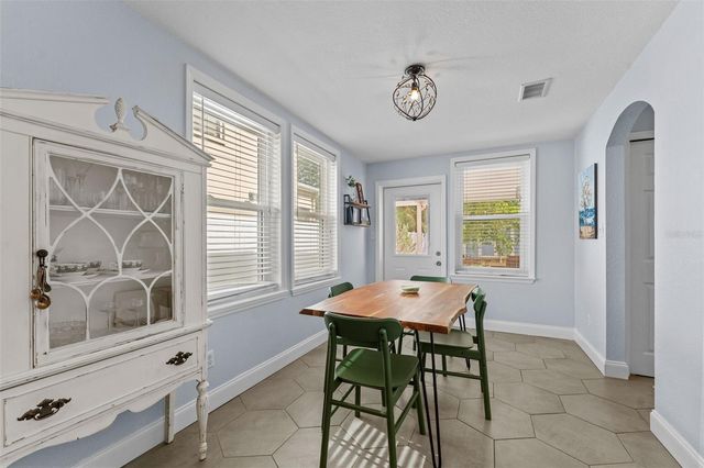 3910 W VASCONIA STREET, Tampa, FL 33629