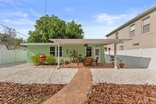 3910 W VASCONIA STREET, Tampa, FL 33629