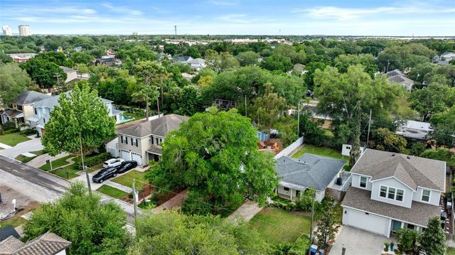 3910 W VASCONIA STREET, Tampa, FL 33629