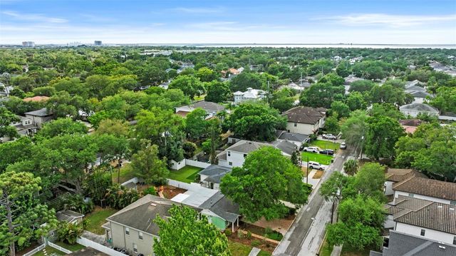 3910 W VASCONIA STREET, Tampa, FL 33629