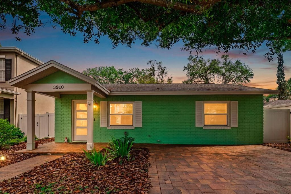3910 W VASCONIA STREET, Tampa, FL 33629
