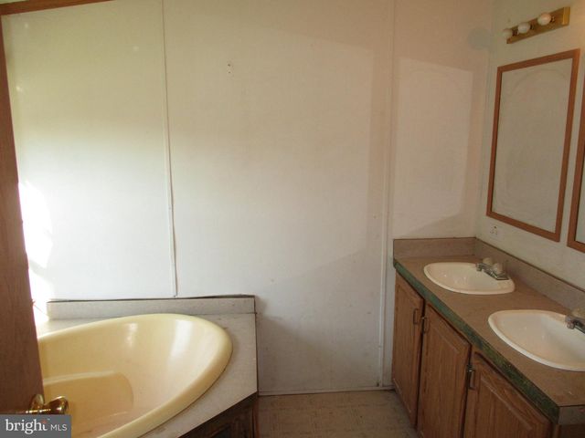 95 PENNSYLVANIA AVE, Reading, PA 19606