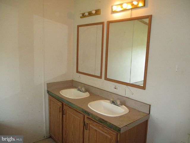 95 PENNSYLVANIA AVE, Reading, PA 19606