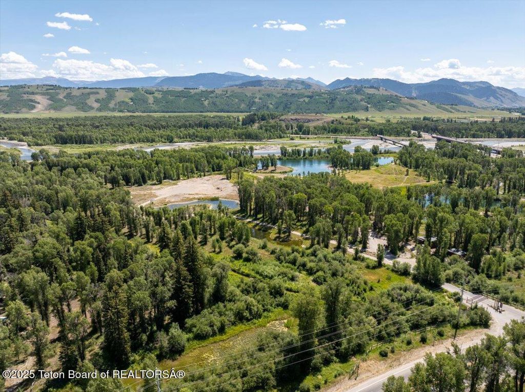 4260 W RIVER SPRINGS Drive, Wilson, WY 83014 photo 12