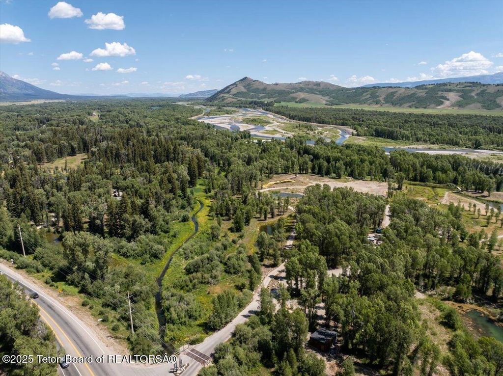 4260 W RIVER SPRINGS Drive, Wilson, WY 83014 photo 13